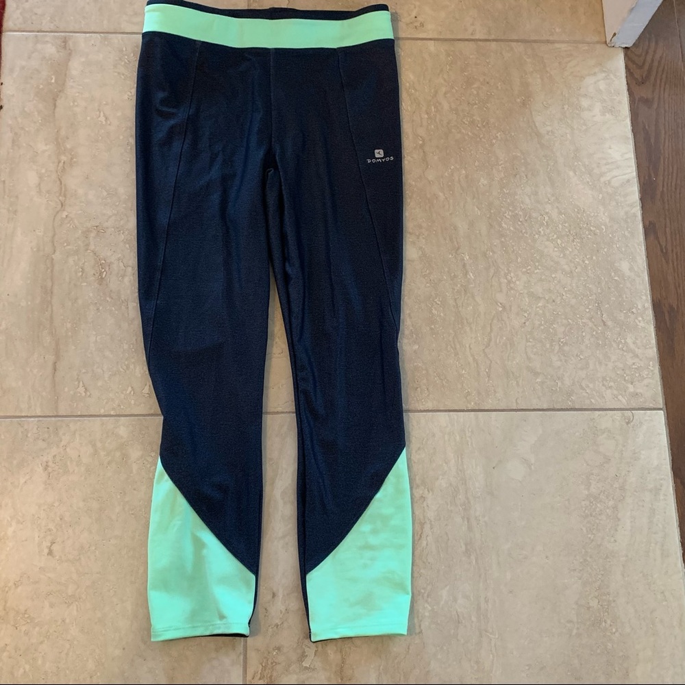 2/$15 Decathlon Black Yoga/Leggings (XS)